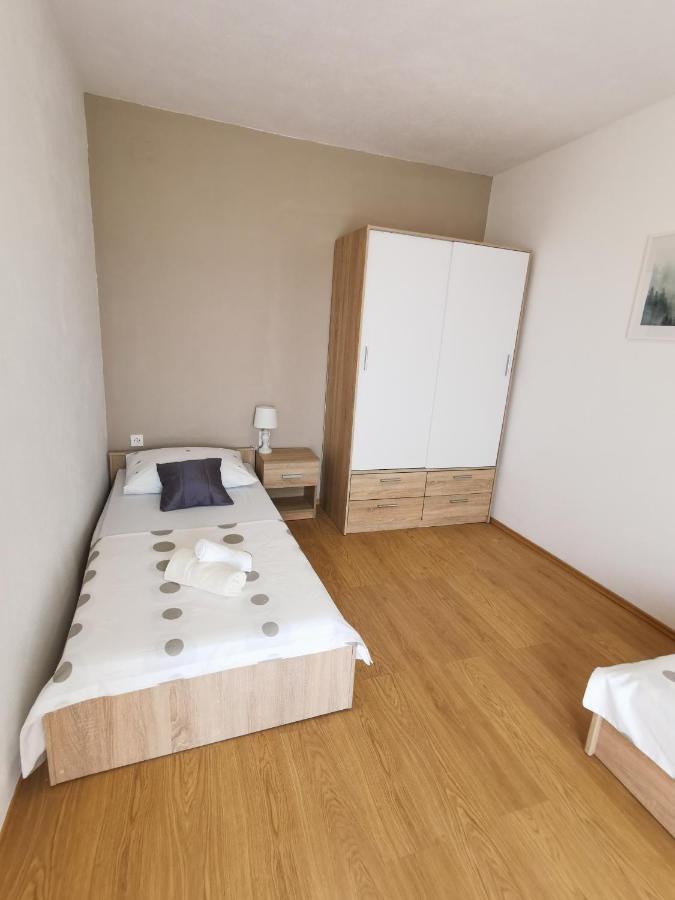 A4 Apartmani Kevic คาชเตลา ภายนอก รูปภาพ